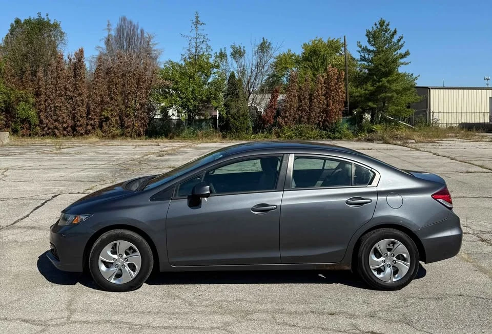 2013 Honda Civic 9th Gen - Image 8 of 20