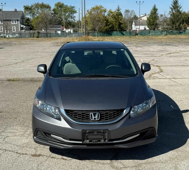 2013 Honda Civic 9th Gen - Image 2 of 20