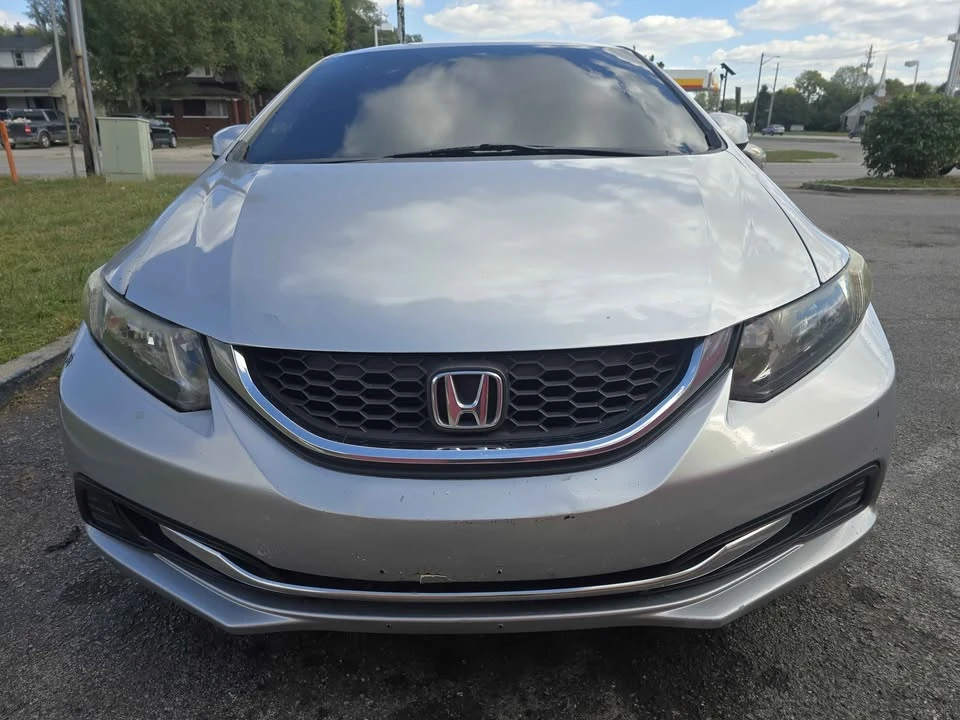 2013 Honda Civic 9th Gen - Image 2 of 9