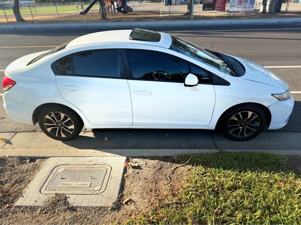 2013 Honda Civic 9th Gen - Image 6 of 12