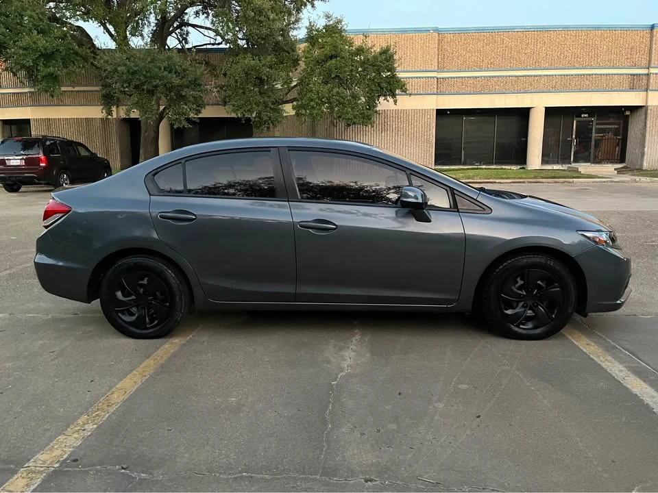 2013 Honda Civic 9th Gen - Image 4 of 10