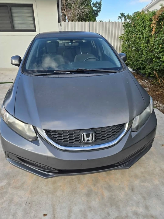2013 Honda Civic 9th Gen - Image 3 of 10