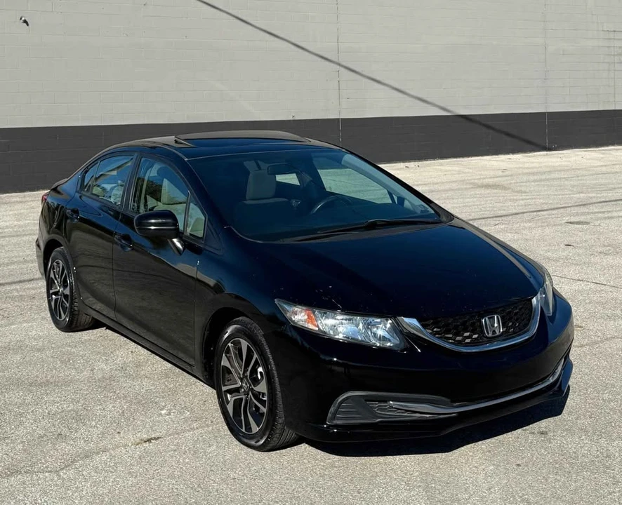 2013 Honda Civic 9th Gen - Image 3 of 19