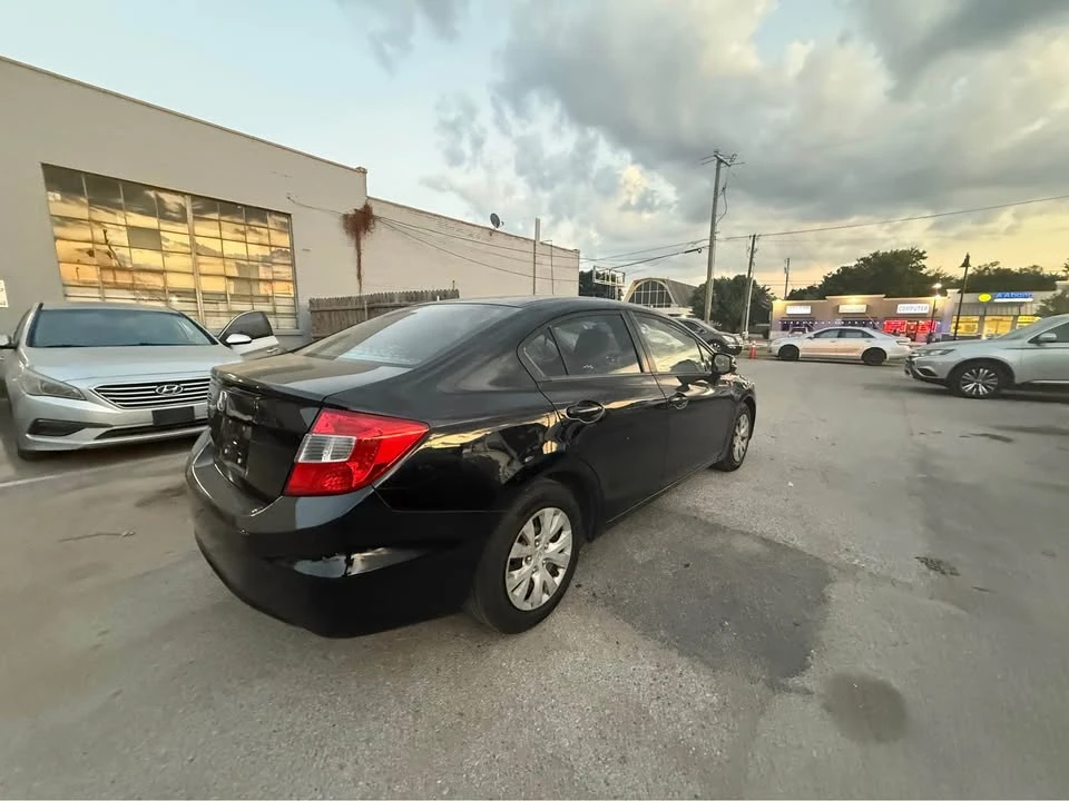 2013 Honda Civic 9th Gen - Image 3 of 10