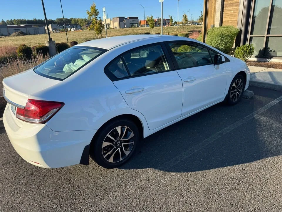2013 Honda Civic 9th Gen - Image 3 of 5