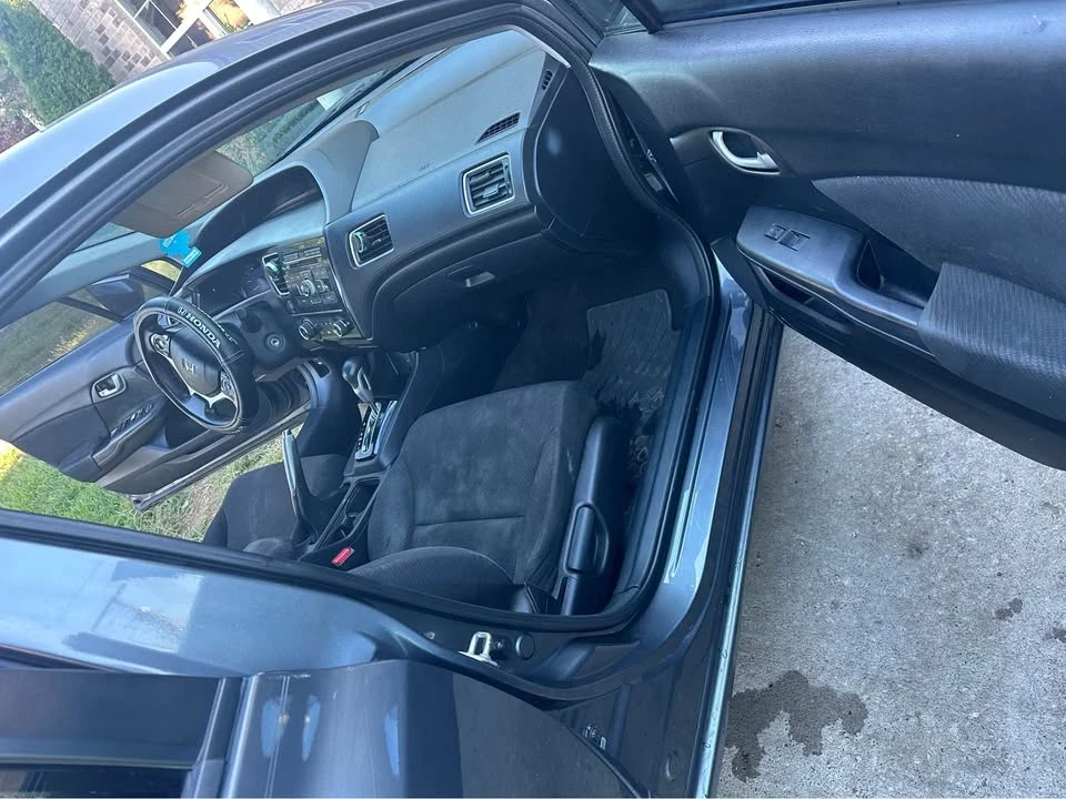 2013 Honda Civic 9th Gen - Image 3 of 12