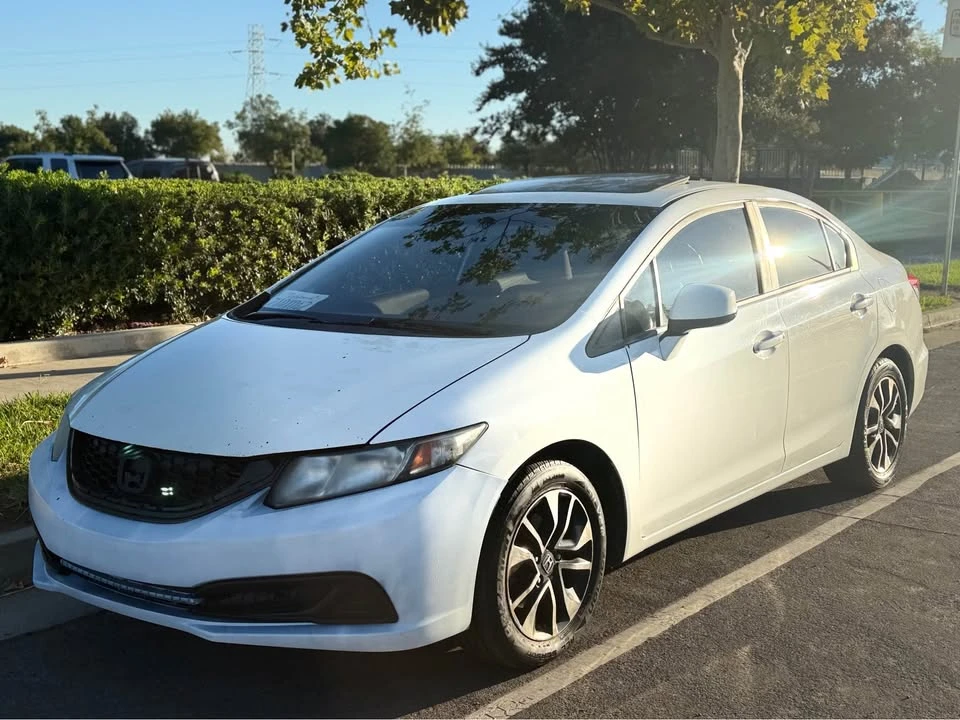 2013 Honda Civic 9th Gen - Image 2 of 11