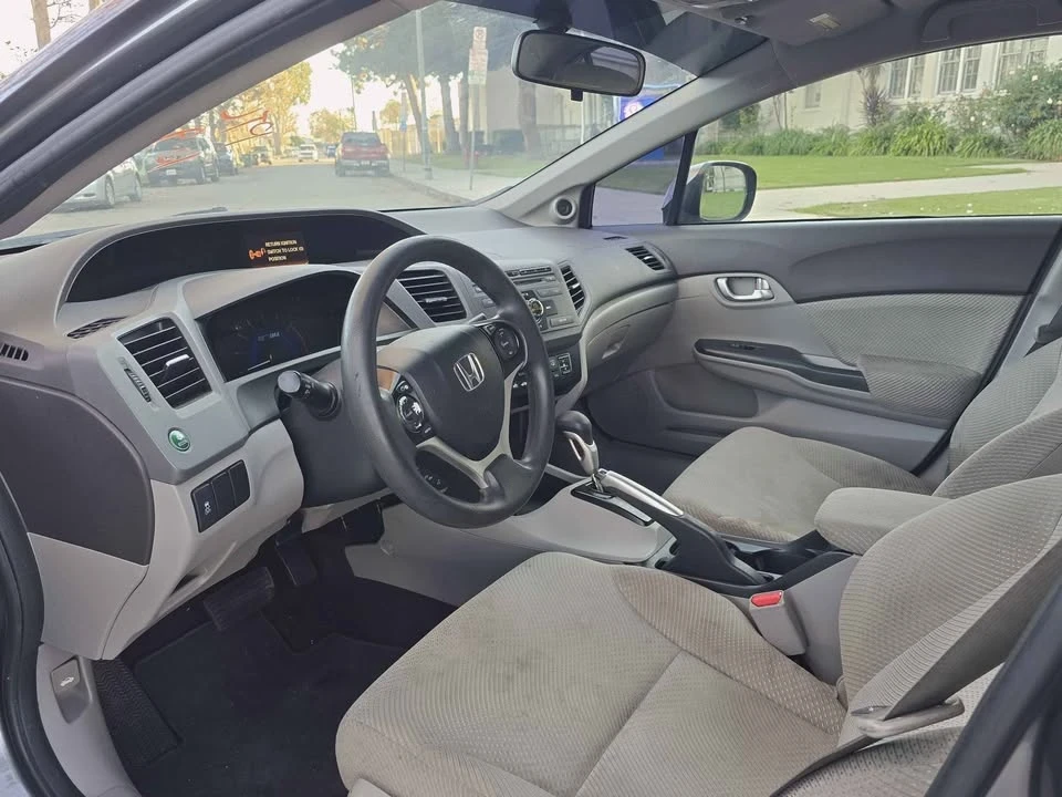 2013 Honda Civic 9th Gen - Image 9 of 15