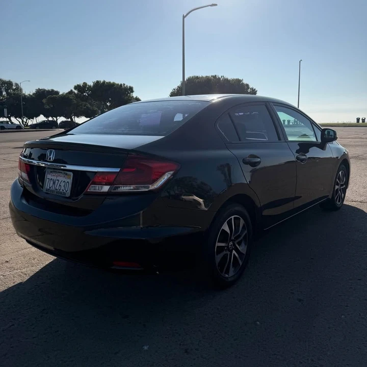 2013 Honda Civic 9th Gen - Image 5 of 17