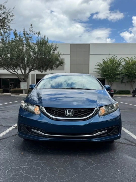 2013 Honda Civic 9th Gen - Image 2 of 8