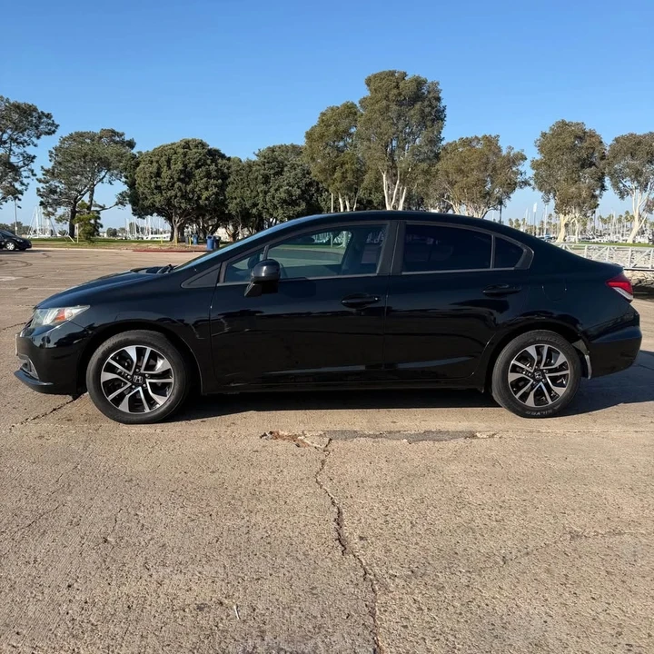 2013 Honda Civic 9th Gen - Image 2 of 17