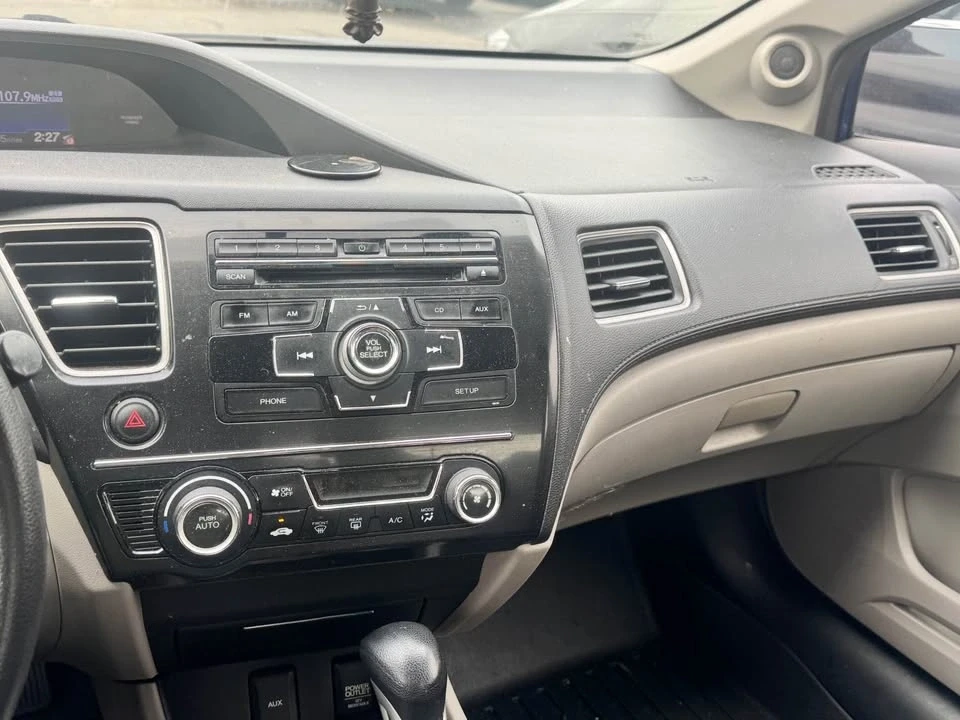 2013 Honda Civic 9th Gen - Image 3 of 10