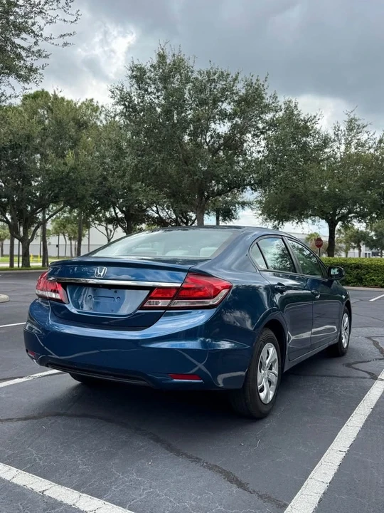 2013 Honda Civic 9th Gen - Image 4 of 8
