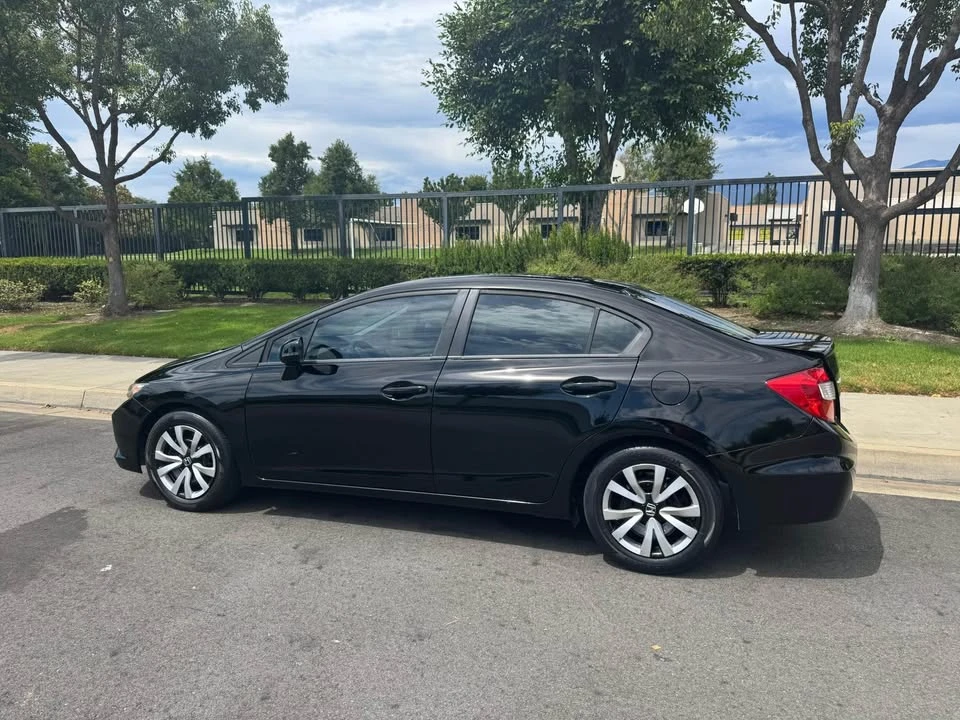 2013 Honda Civic 9th Gen - Image 4 of 7