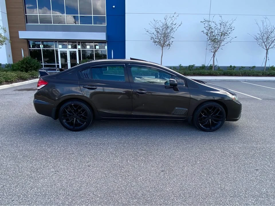 2013 Honda Civic 9th Gen - Image 4 of 20