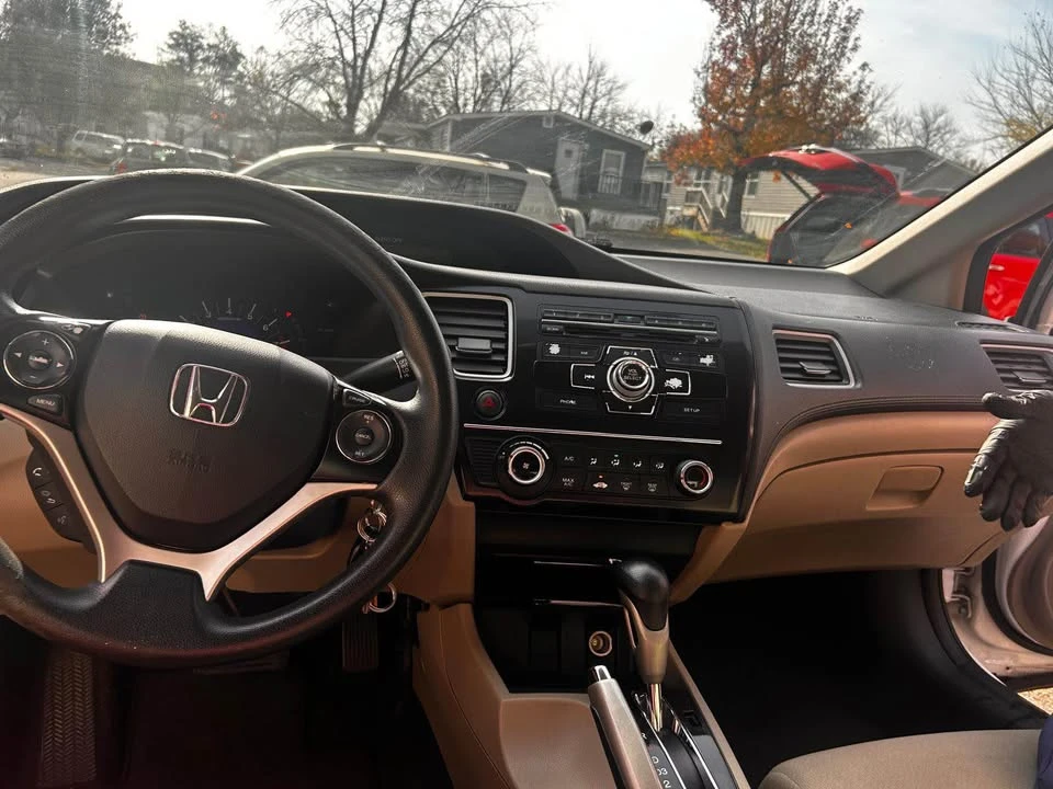 2013 Honda Civic 9th Gen - Image 2 of 4