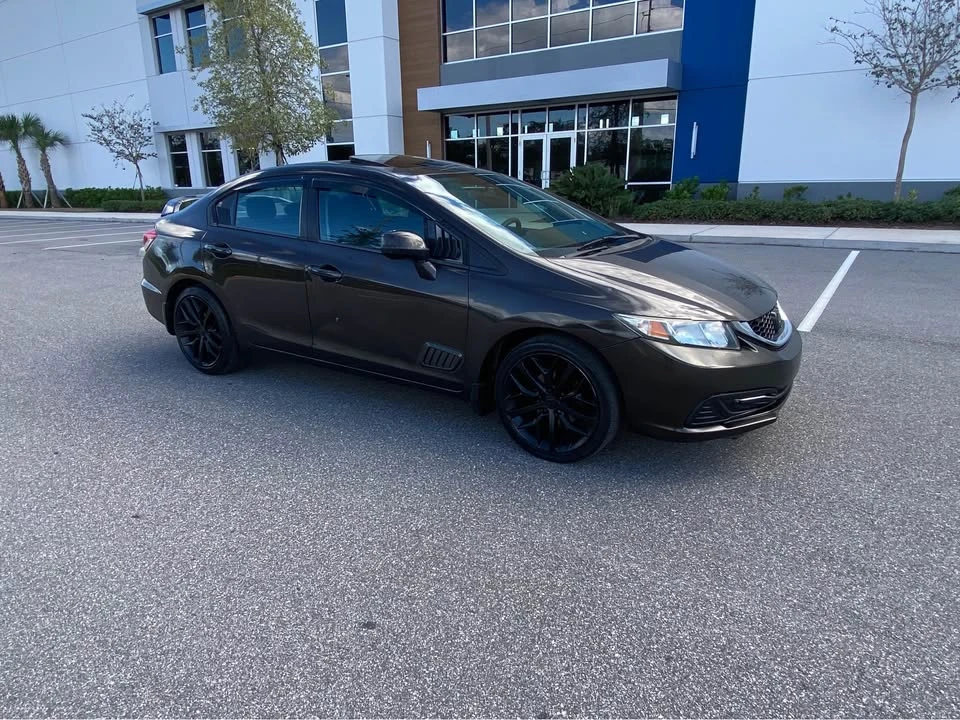 2013 Honda Civic 9th Gen - Image 3 of 20