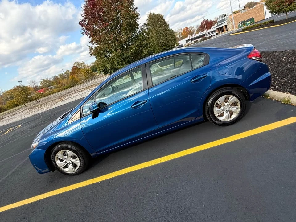 2013 Honda Civic 9th Gen - Image 5 of 13