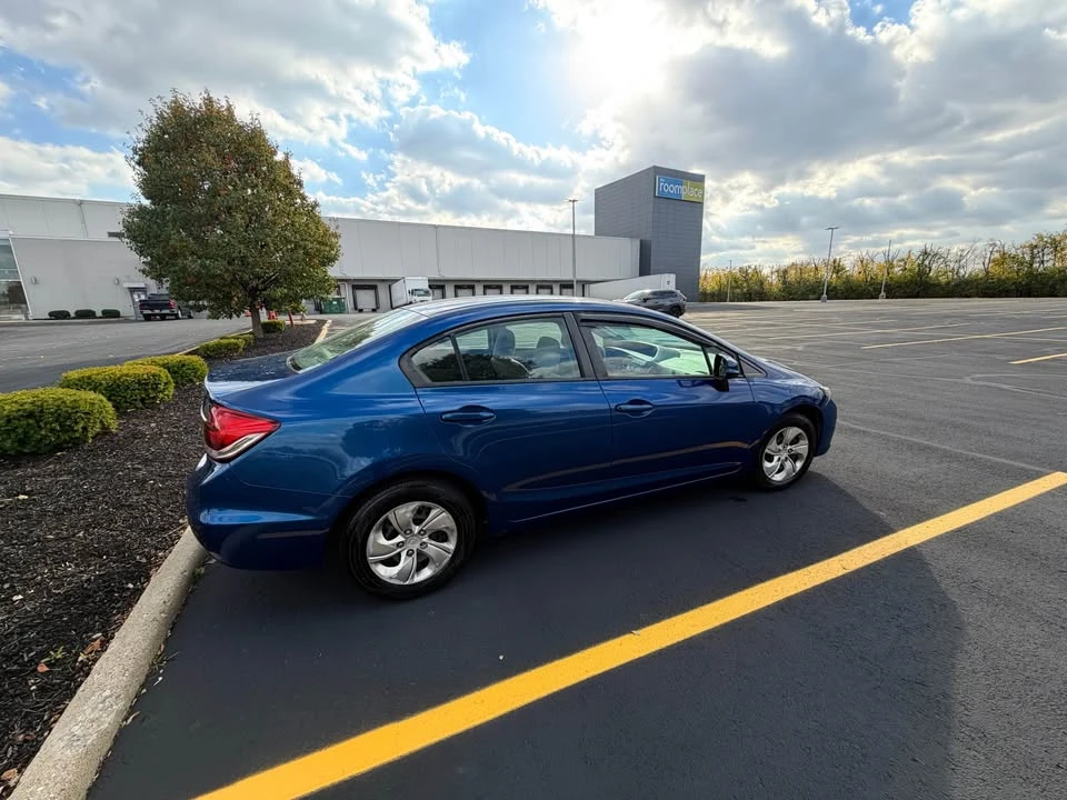 2013 Honda Civic 9th Gen - Image 2 of 13