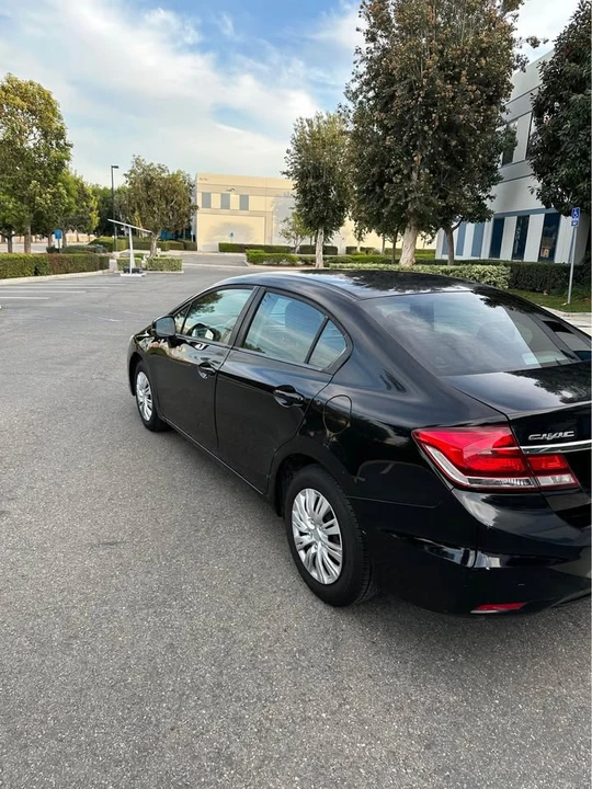 2013 Honda Civic 9th Gen - Image 6 of 16