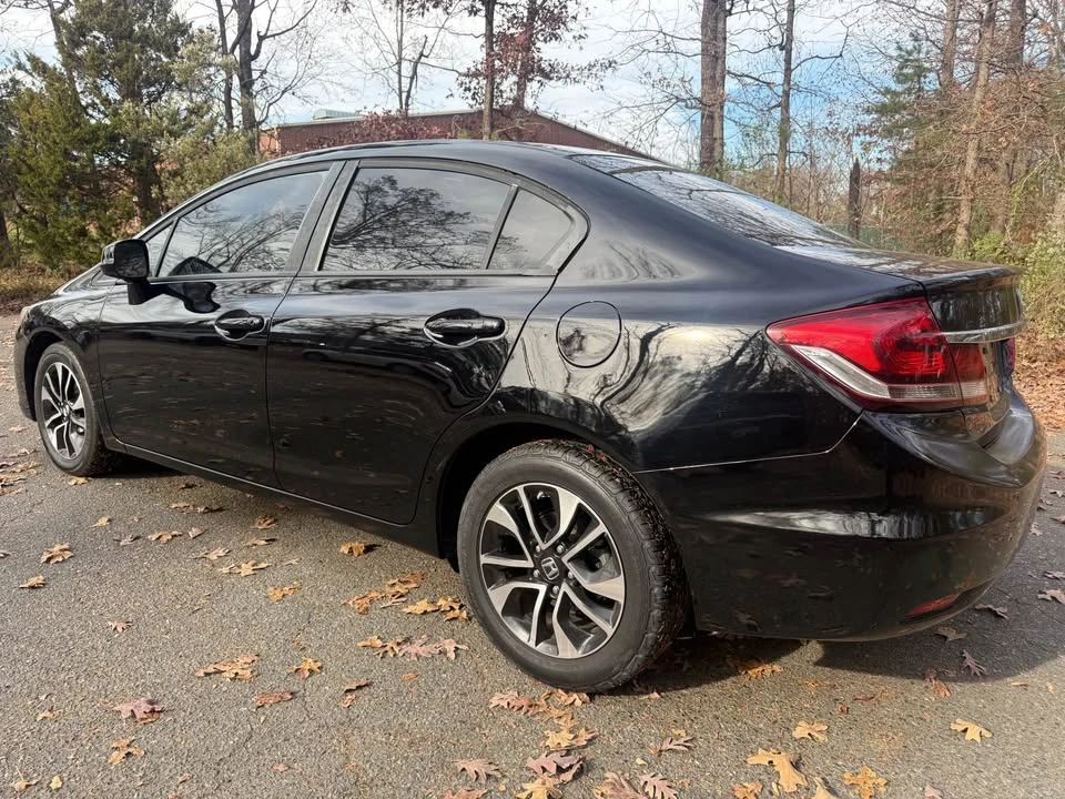 2013 Honda Civic 9th Gen - Image 5 of 13