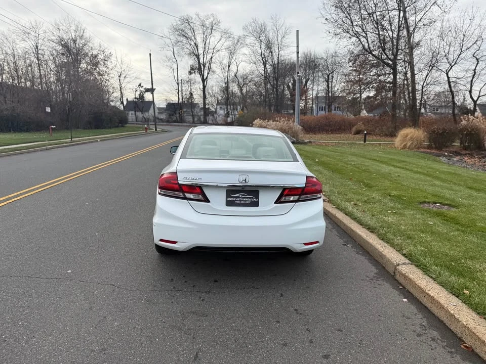 2013 Honda Civic 9th Gen - Image 5 of 13