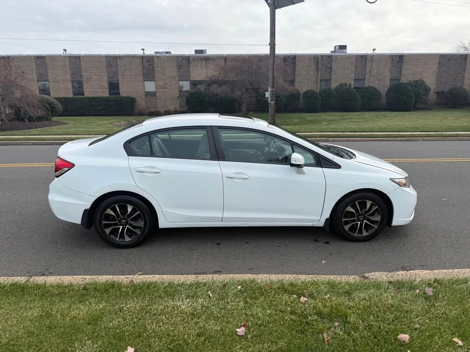 2013 Honda Civic 9th Gen - Image 7 of 13