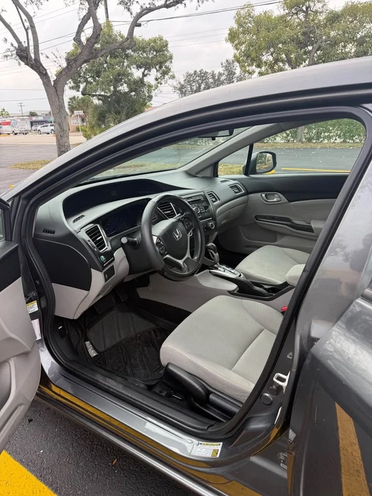 2013 Honda Civic 9th Gen - Image 5 of 12