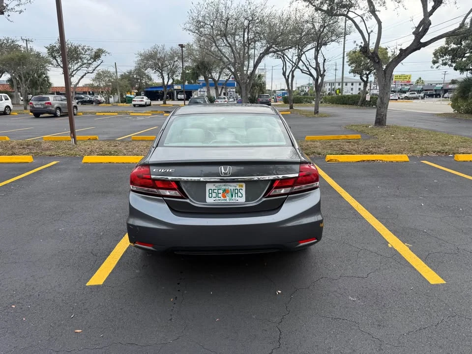 2013 Honda Civic 9th Gen - Image 4 of 12