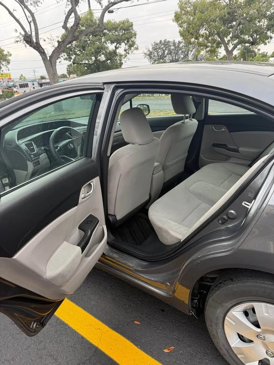 2013 Honda Civic 9th Gen - Image 6 of 12