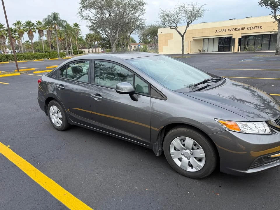2013 Honda Civic 9th Gen - Image 2 of 12