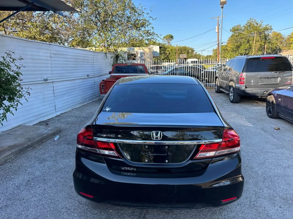 2013 Honda Civic 9th Gen - Image 2 of 8