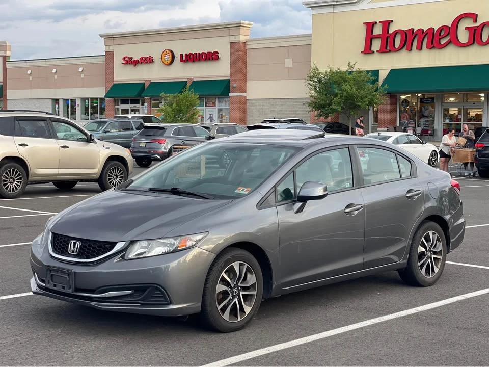 2013 Honda Civic 9th Gen - Image 5 of 14