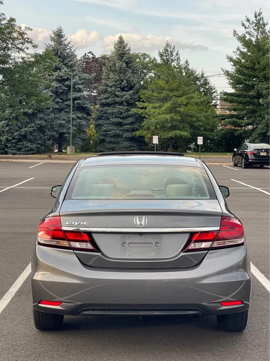 2013 Honda Civic 9th Gen - Image 7 of 14