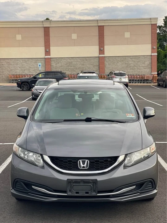 2013 Honda Civic 9th Gen - Image 3 of 14