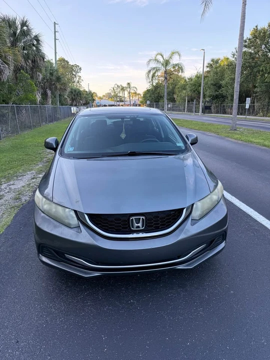 2013 Honda Civic 9th Gen - Image 3 of 20