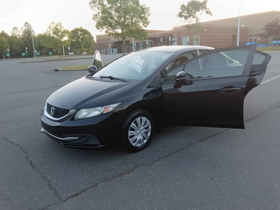 2013 Honda Civic 9th Gen - Image 3 of 20