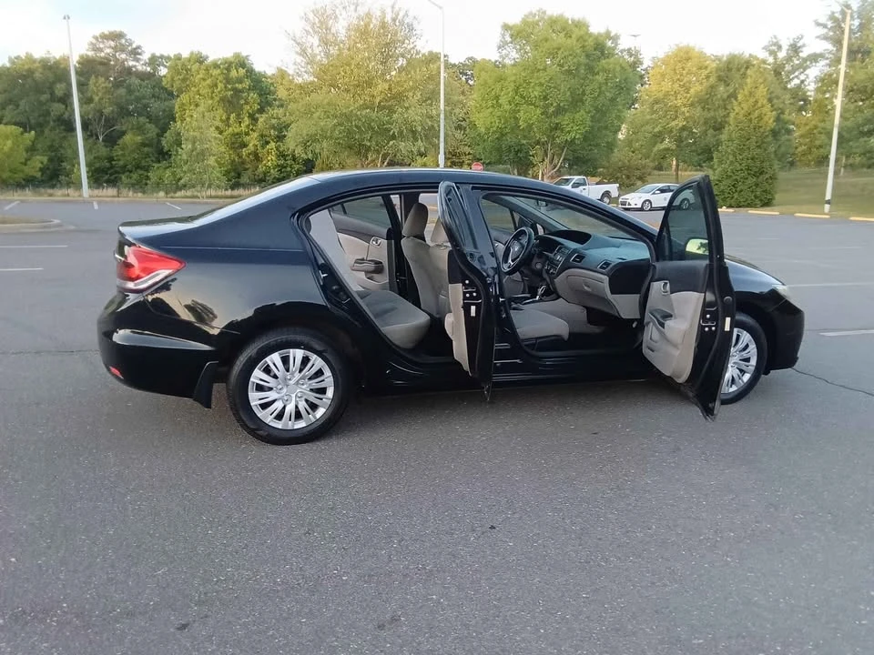 2013 Honda Civic 9th Gen - Image 5 of 20