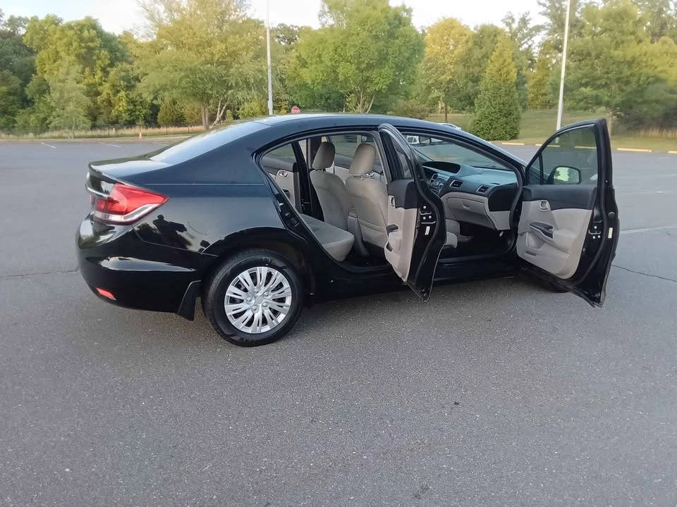 2013 Honda Civic 9th Gen - Image 11 of 20
