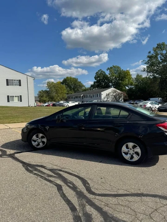 2013 Honda Civic 9th Gen - Image 2 of 7