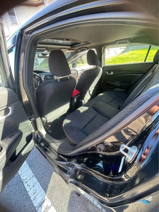 2013 Honda Civic 9th Gen - Image 5 of 10