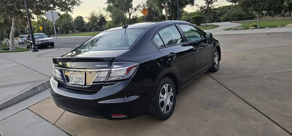2013 Honda Civic 9th Gen - Image 5 of 15