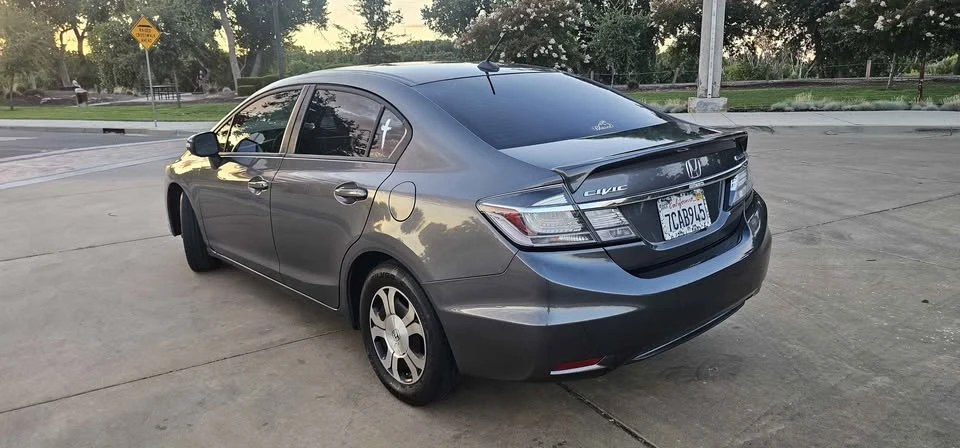 2013 Honda Civic 9th Gen - Image 5 of 12