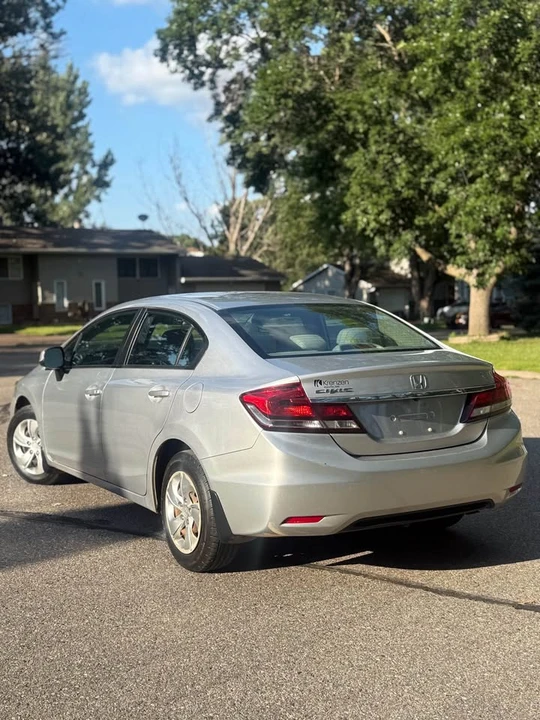 2013 Honda Civic 9th Gen - Image 2 of 18