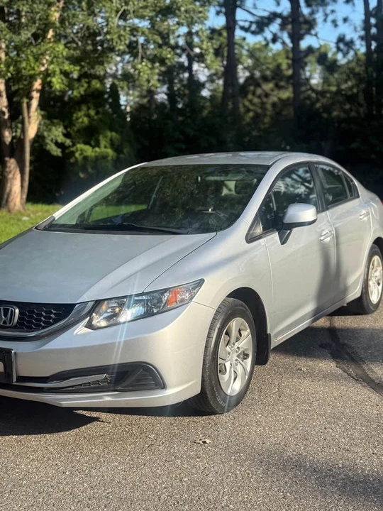 2013 Honda Civic 9th Gen - Image 10 of 18