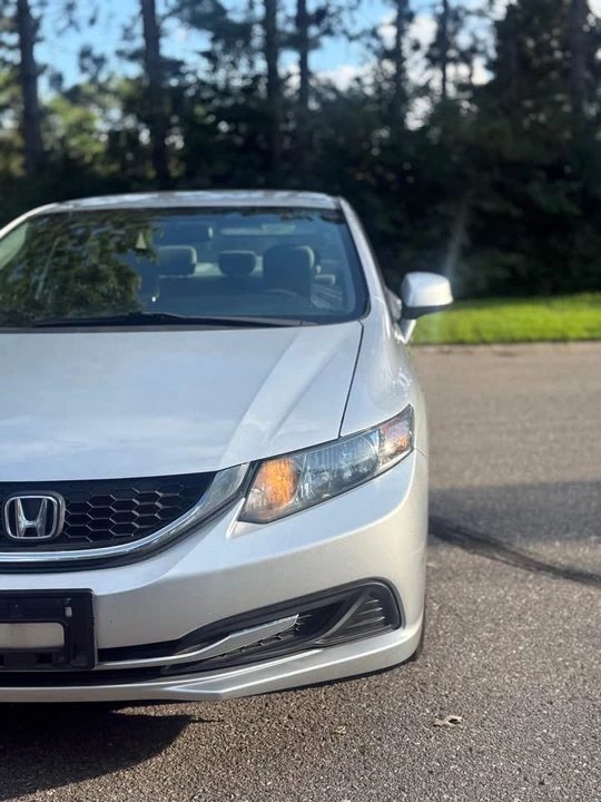 2013 Honda Civic 9th Gen - Image 7 of 18