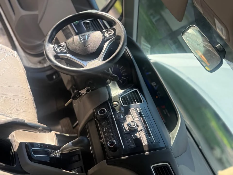 2013 Honda Civic 9th Gen - Image 15 of 18