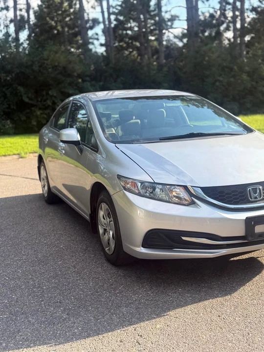 2013 Honda Civic 9th Gen - Image 9 of 18