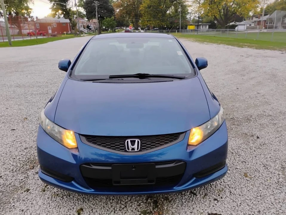 2013 Honda Civic 9th Gen - Image 2 of 10
