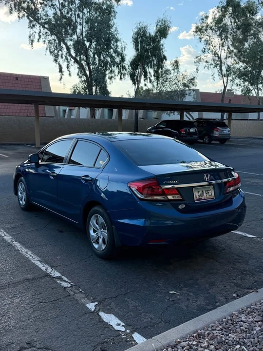 2013 Honda Civic 9th Gen - Image 2 of 10